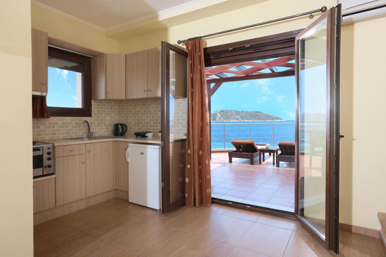 Faros Luxury Suites Marathópolis Exterior foto