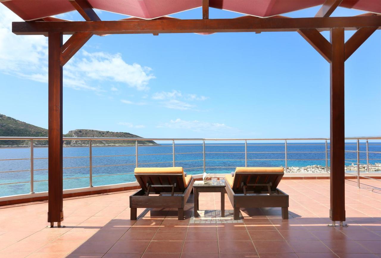 Faros Luxury Suites Marathópolis Exterior foto