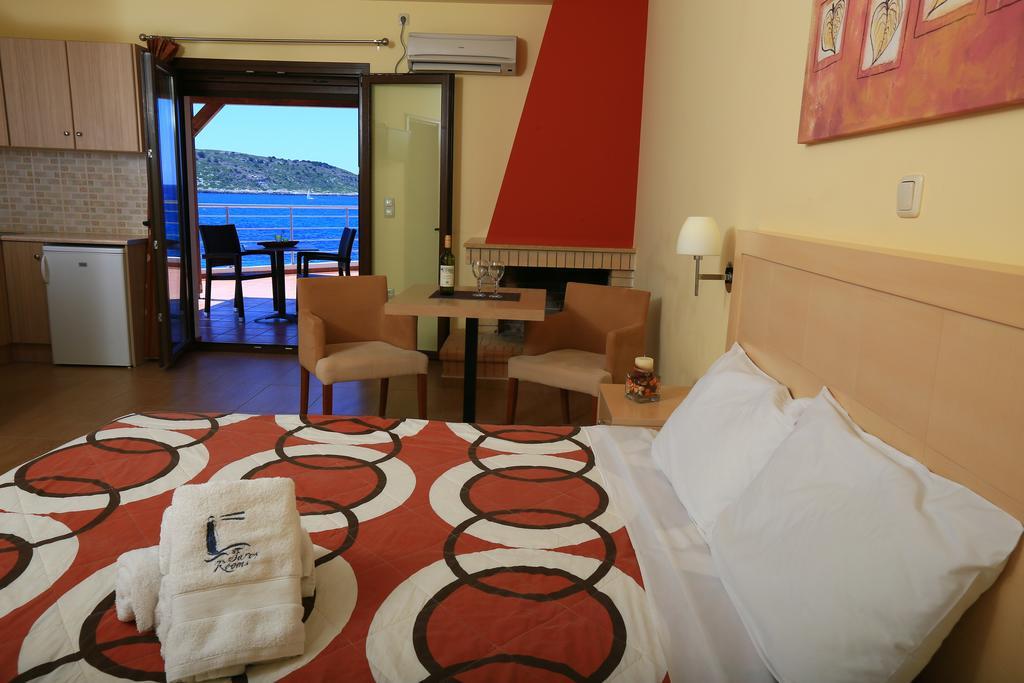 Faros Luxury Suites Marathópolis Exterior foto