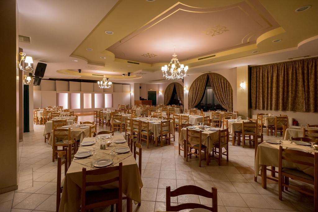 Faros Luxury Suites Marathópolis Exterior foto