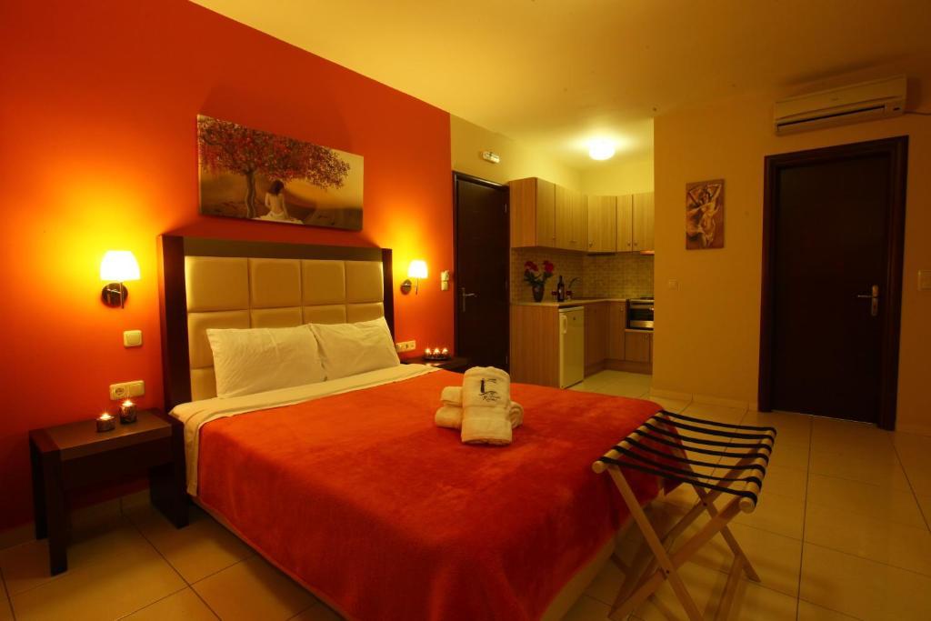 Faros Luxury Suites Marathópolis Quarto foto